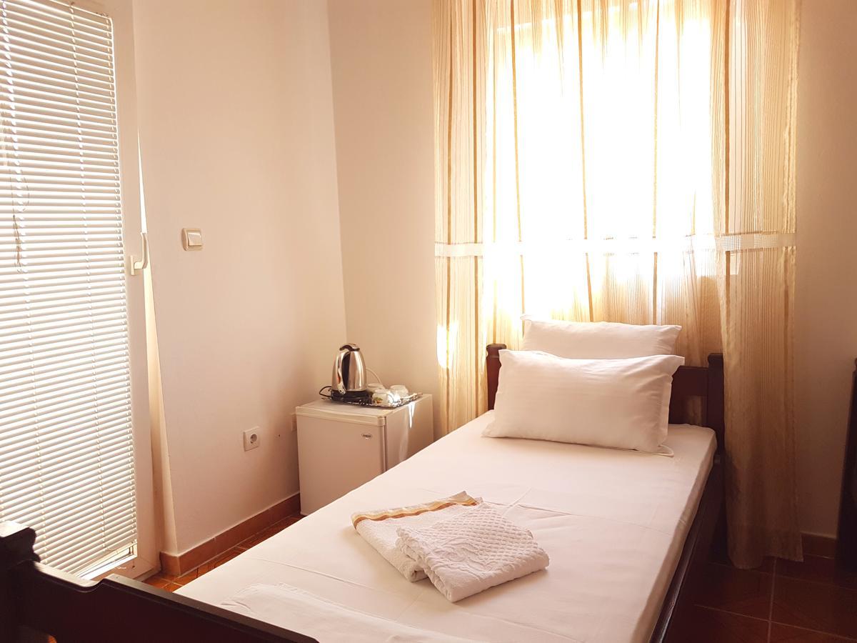 Apartments And Rooms Lijesevic Budua Esterno foto